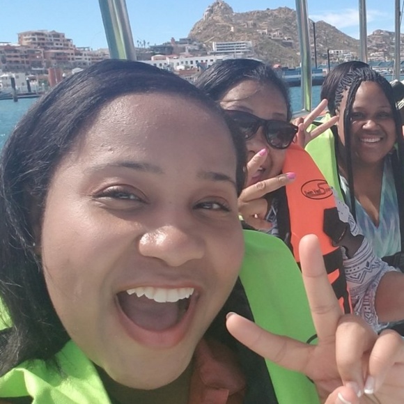 Meet your Posher, Rakeyna - Picture 2 of 3